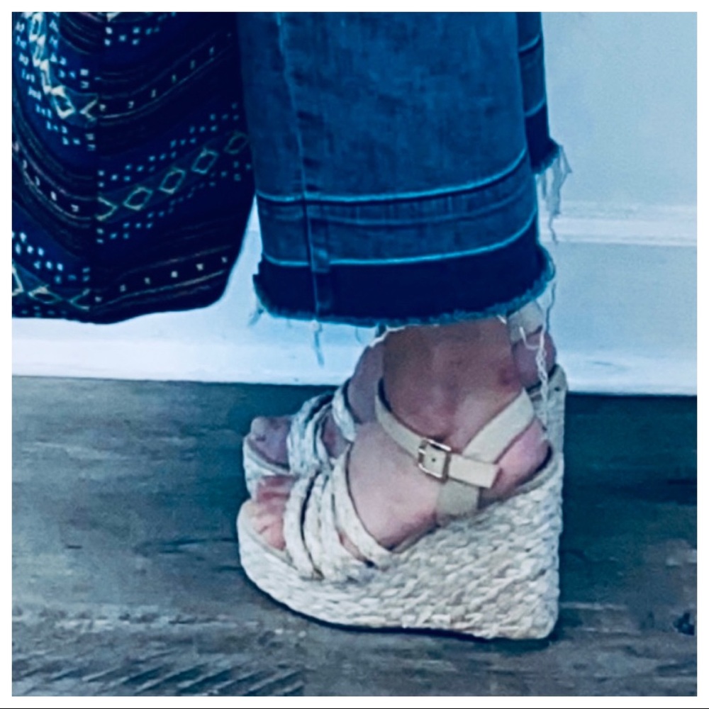 FABULOUS COMFORTABLE WEDGES - Picture 6 of 11